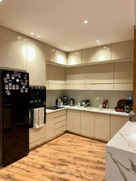 Tirane, shitet apartament 3+1 Kati 2, 162 m² 400.000 € (Liqeni i Thate)