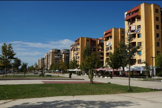 Tirane, shitet apartament 2+1+Ballkon Kati 1, 107 m² 145.260 € (Fusha e Aviacionit)