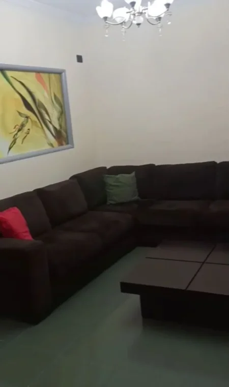 Tirane, jepet me qera apartament 2+1 Kati 5, 75 m² 600 € (Rruga e Kavajes . prane zgares korcare , RRuga Ndre Mjeda)