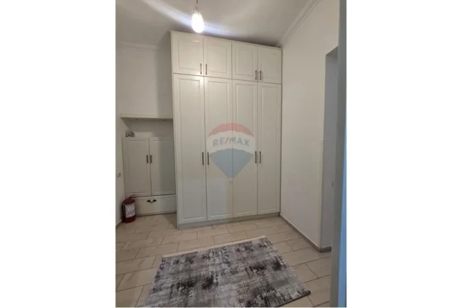 Tirane, jepet me qera apartament 1+1+Ballkon  (Sami Frasheri)