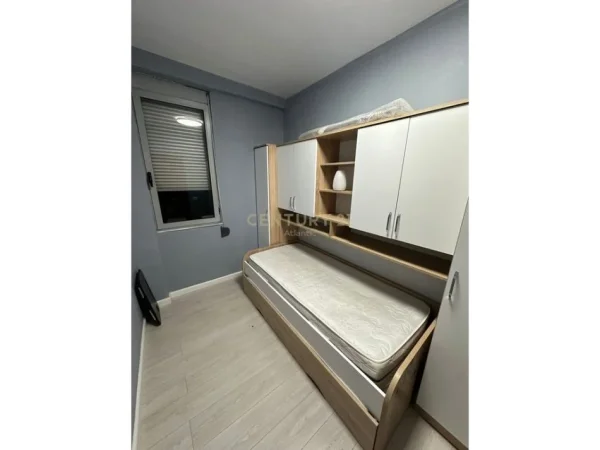 Durres, jepet me qera apartament 2+1 Kati 2, 80 m² 500 € (Plazh, Hekurudha)