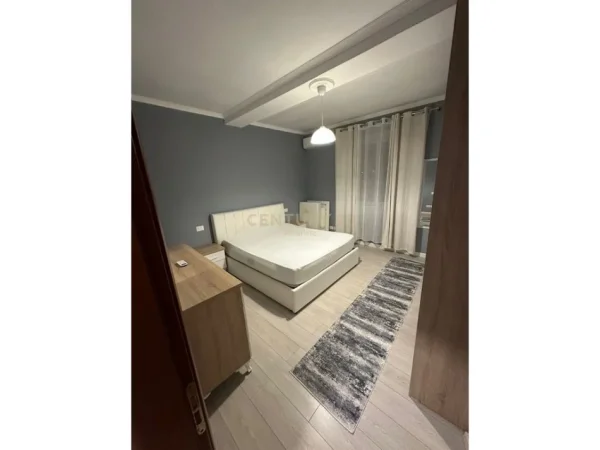 Durres, jepet me qera apartament 2+1 Kati 2, 80 m² 500 € (Plazh, Hekurudha)