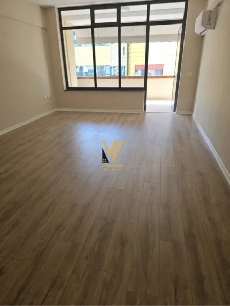 Tirane, jepet me qera apartament Dublex Kati 4, 130 m² 1.000 € (QENDER)