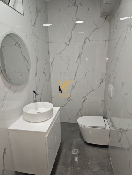 Tirane, jepet me qera apartament Dublex Kati 4, 130 m² 1.000 € (QENDER)