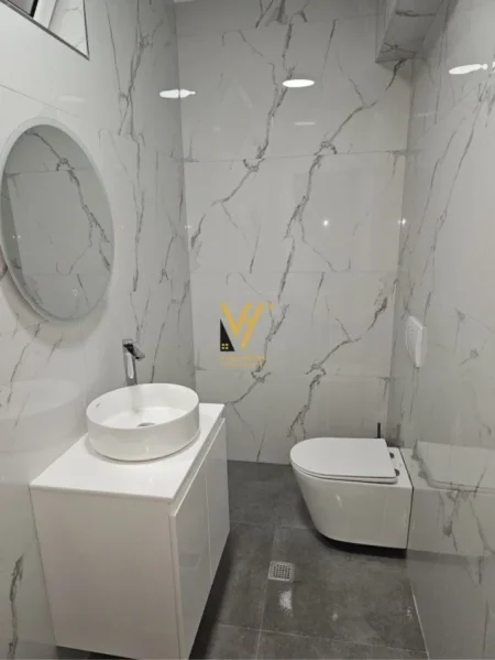 Tirane, jepet me qera apartament Dublex Kati 4, 130 m² 1.000 € (QENDER)