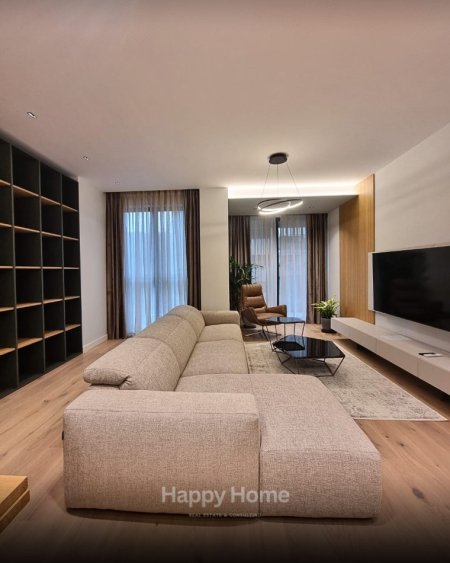 Tirane, jepet me qera apartament 2+1+Aneks+Ballkon , 