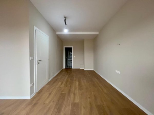 Tirane, jepet me qera zyre Kati 17, 160 m² 2.000 € 