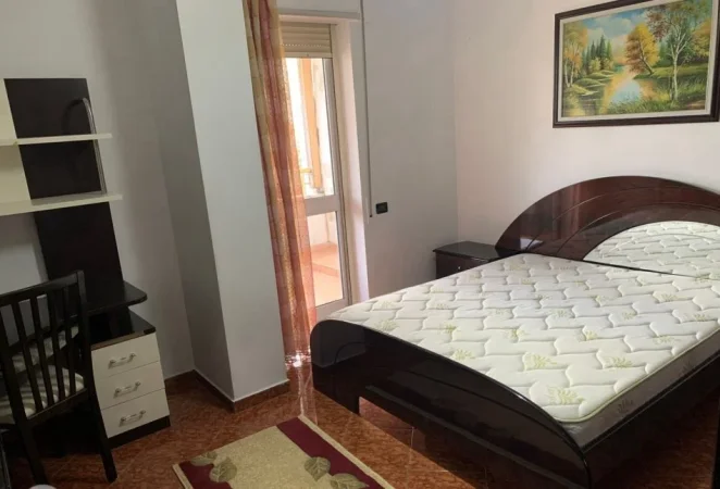 Tirane, jepet me qera apartament 1+1+Ballkon Kati 5, 90 m² 500 € (DON BOSKO)