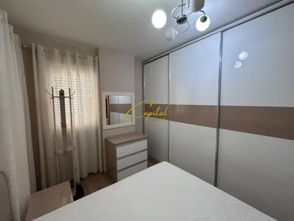 Tirane, jepet me qera apartament 1+1 Kati 2, 67 m² 520 € (YZBERISHT)
