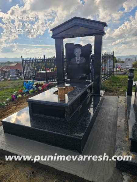 Tirane, ofroj Qivur Graniti me Pikture (Portret) Te Gdhendur - Punime Varresh Eno 250 €