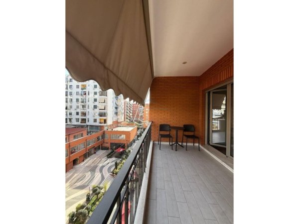 Tirane, jepet me qera apartament 1+1+Ballkon Kati 5, 750 € (delijorgji)