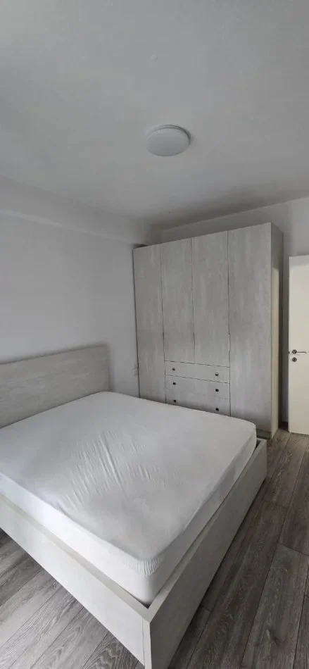 Tirane, jepet me qera apartament 2+1 Kati 3, 82 m² 600 € (LIQENI THATE)