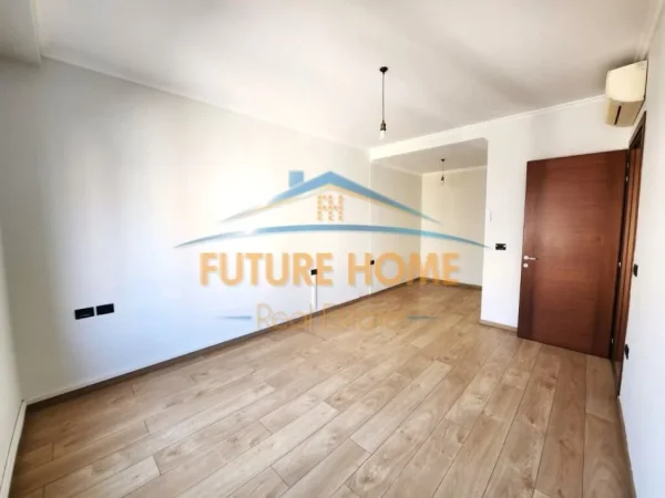 Tirane, jepet me qera apartament 3+1+Aneks+Ballkon Kati 7, 101 m² 880 € (Hilton Garden Inn Tirana, Bulevardi Gjergj Fishta.)