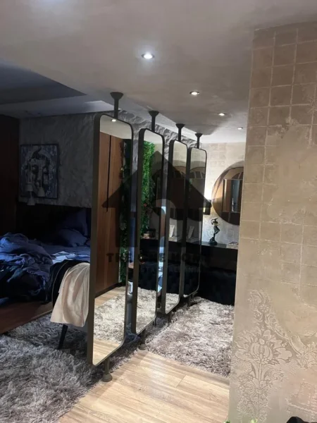 Tirane, jepet me qera apartament+verande | Penthouse Dublex Kati 8, 250 m² 1.900 € (Liqeni Artificial)