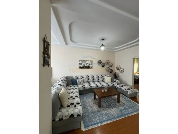 Shqiperi, shitet shtepi 3+1+Ballkon Kati 0, 273 m² 220.000 € (Babrru)