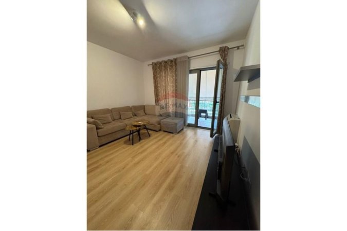 Tirane, jepet me qera 1+1 , 62 m² 750 € (Delijorgji)