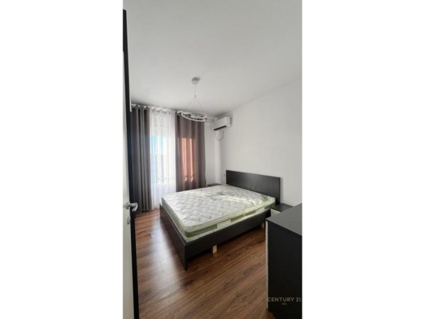 Tirane, jepet me qera apartament 2+1 Kati 3, 86 m² 600 € (Rruga David Selenica)