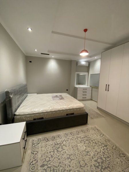 Tirane, jepet me qera apartament 2+1+Ballkon Kati 2, 85 m² 600 € (Rruga Siri Kodra (afer Bulevardit te Ri ))