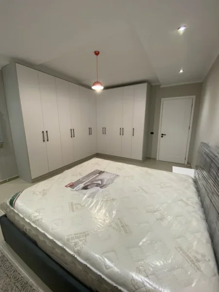 Tirane, Qera Apartament 2+1+Ballkon Kati 2, 85 m² 550 € (Rruga Siri Kodra (afer Bulevardit te Ri ))