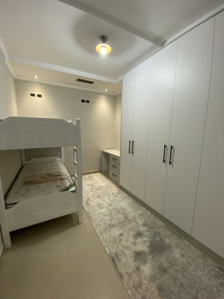 Tirane, jepet me qera apartament 2+1+Ballkon Kati 2, 85 m² 600 € (Rruga Siri Kodra (afer Bulevardit te Ri ))
