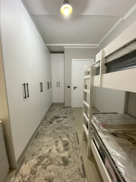 Tirane, Qera Apartament 2+1+Ballkon Kati 2, 85 m² 550 € (Rruga Siri Kodra (afer Bulevardit te Ri ))