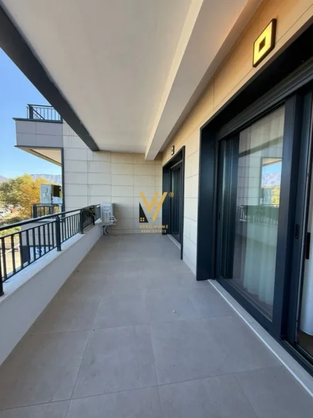 Tirane, shitet apartament 2+1+Ballkon Kati 1, 111 m² 265.000 € (LIQENI I THATE)