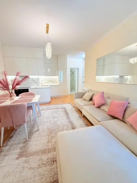 Tirane, jepet me qera apartament 2+1 Kati 5, 80 m² 1.100 € (rruga e Kosovareve)