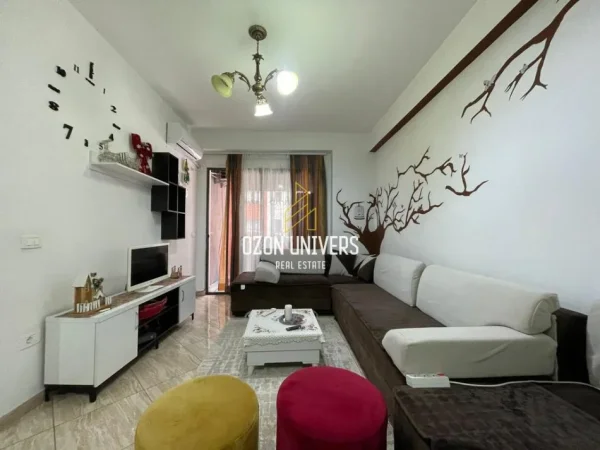 Tirane, shitet apartament 1+1+Ballkon Kati 5, 65 m² 100.000 € (Rruga Teodor Keko)
