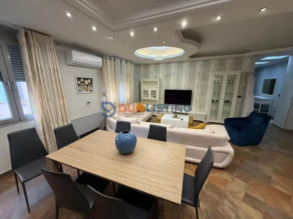 Tirane, jap me qera apartament 3+1 , 1.300 € (Bulevardi Zogu i Pare)