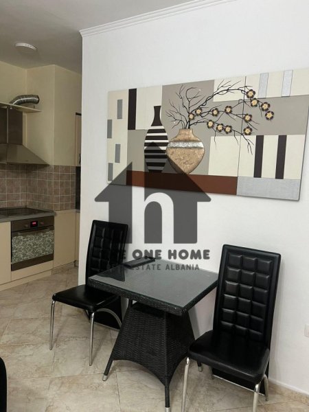 Tirane, jepet me qera garsonier 1+1 Kati 5, 50 m² 500 € (prane Satcionit Trenit)
