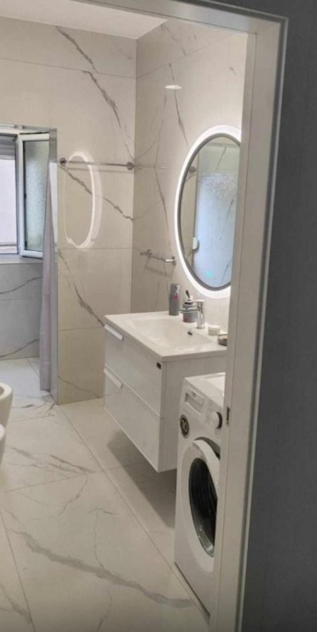 Tirane, jepet me qera apartament 2+1 Kati 3, 75 m² 530 € (rruga kavajes)