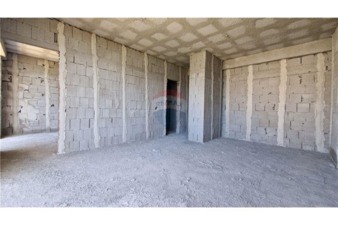 Radhime - Orikum, shitet apartament 1+1 Kati 3, 75 m² (Radhime, Vlore)