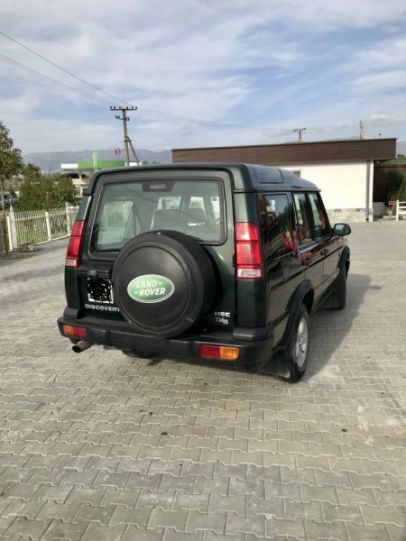 Tirane, shes SUV Land Rover Nafte, jeshile manuale Klima 260.000 km 7.200 €