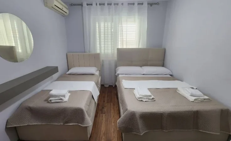 Jepet me Qira Apartamenti 2+1 tek Rruga Margarita Tutulani,    1.000 €URO