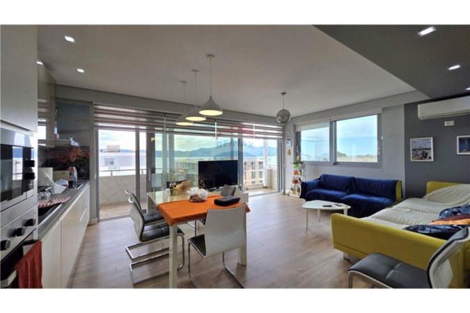 Radhime - Orikum, shitet apartament 2+1 Kati 5, 110 m² 330.000 € (Rradhimë, Vlorë)