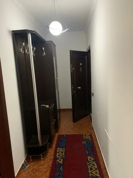 Tirane, jepet me qera apartament 1+1 Kati 5, 70 m² 500 € (don bosko)