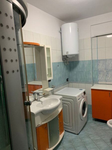 Tirane, jepet me qera apartament 1+1 Kati 5, 70 m² 500 € (don bosko)