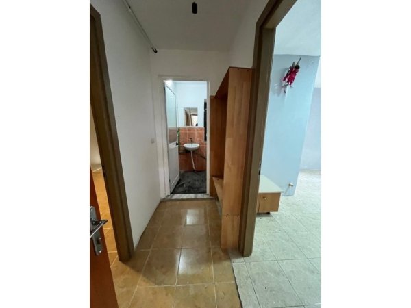 Qera, Ambient Komercial, Rruga e Elbasanit, Tirane. 500 €, CITY58240