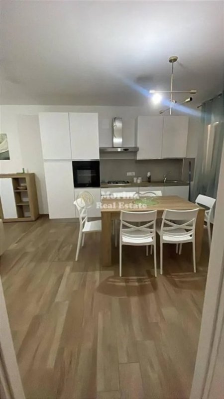 Tirane, jepet me qera apartament 2+1 Kati 2, 110 m² 1.100 € (Liqeni Artificial)
