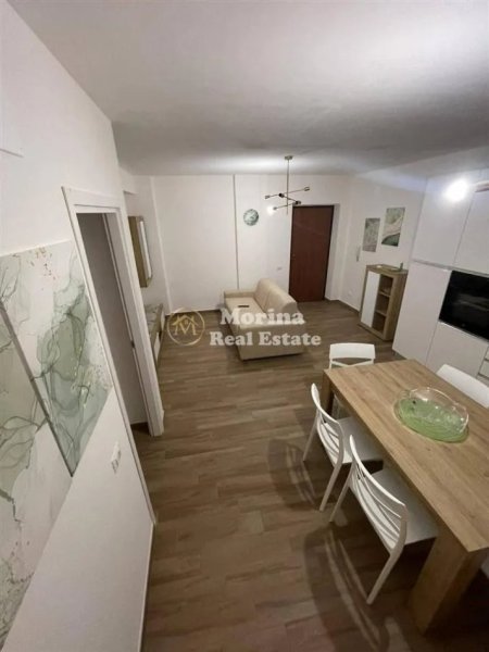 Tirane, jepet me qera apartament 2+1 Kati 2, 110 m² 1.100 € (Liqeni Artificial)