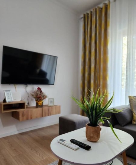 Jepet me Qera Apartamenti 2+1 ne Myslym Shyr,   700 €URO