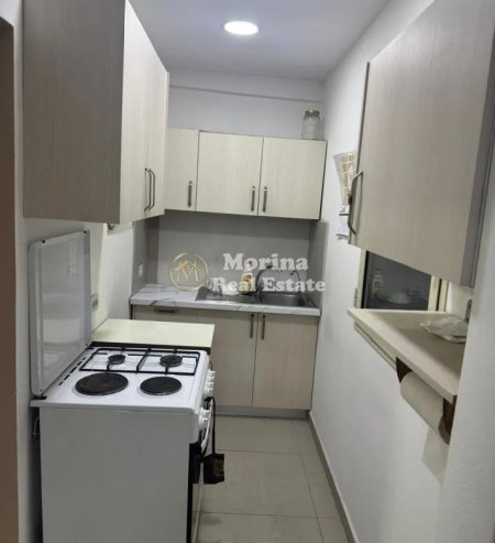 Tirane, jepet me qera apartament 1+1 Kati 2, 50 m² 450 € (Laprake)