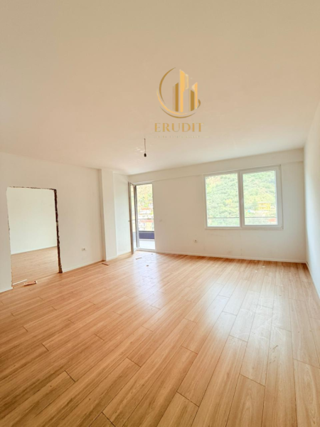 Vlore, shitet apartament 1+1+Ballkon , 83 m² 140.000 € 