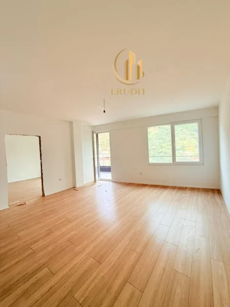 Vlore, shitet apartament 1+1+Ballkon , 83 m² 140.000 € 