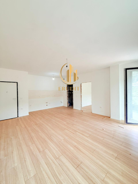 Vlore, shitet apartament 1+1+Ballkon , 83 m² 140.000 € 