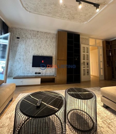 Tirane, jepet me qera apartament 2+1 Kati 4, 72 m² 600 € (Shkoze Kompleksi Tom Doshi)