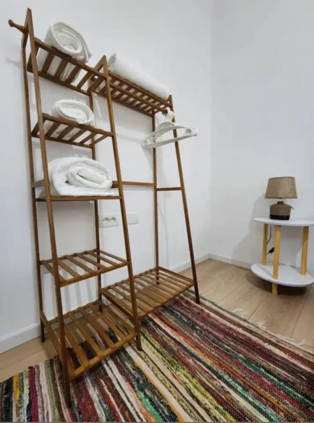 Tirane, jepet me qera apartament 2+1 Kati 2, 105 m² 700 € (21 Dhjetori)