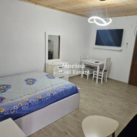 Tirane, jepet me qera garsonier Kati 1, 45 m² 300 € (Laprake)