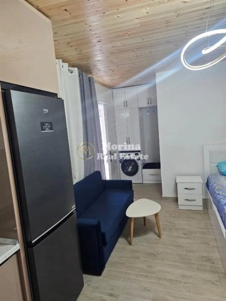 Tirane, jepet me qera garsonier Kati 1, 45 m² 300 € (Laprake)