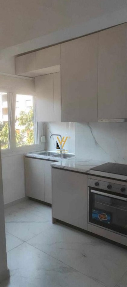 Tirane, jepet me qera apartament 2+1+Ballkon Kati 3, 75 m² 530 € (RRUGA NDRE MJEDA)